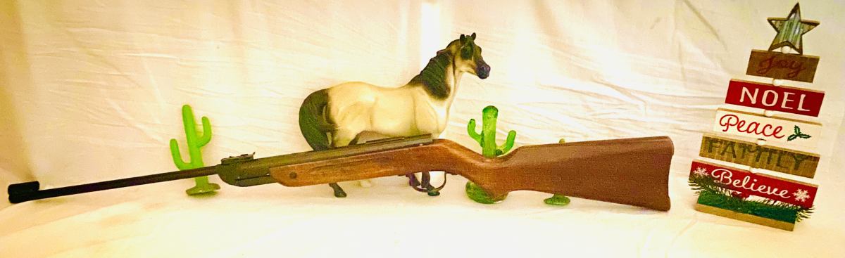 Daisy model 230 break barrel 22 caliber****SOLD