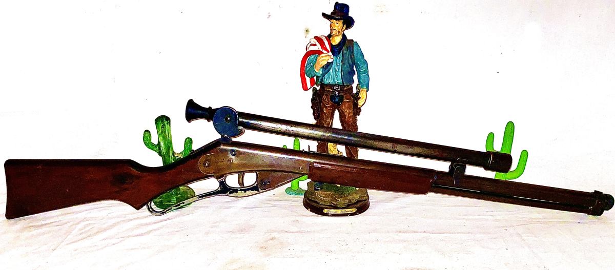 Daisy Red  Ryder w/300 scope