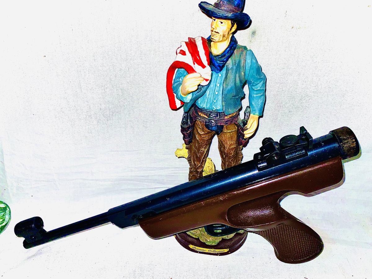 Winchester model 353 target pellet pistol****SOLD