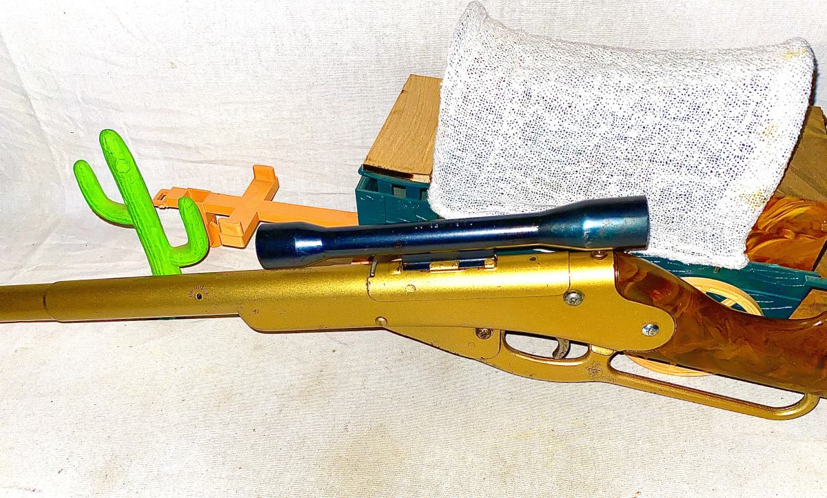 Daisy model 104 golden eagle****SOLD