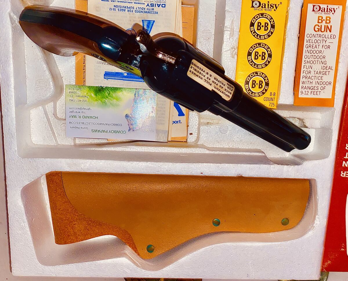 Daisy model 180 peacemaker revolver w/box - Image 7
